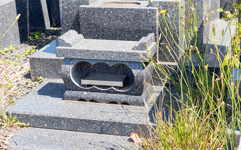 老朽化が進んだお墓