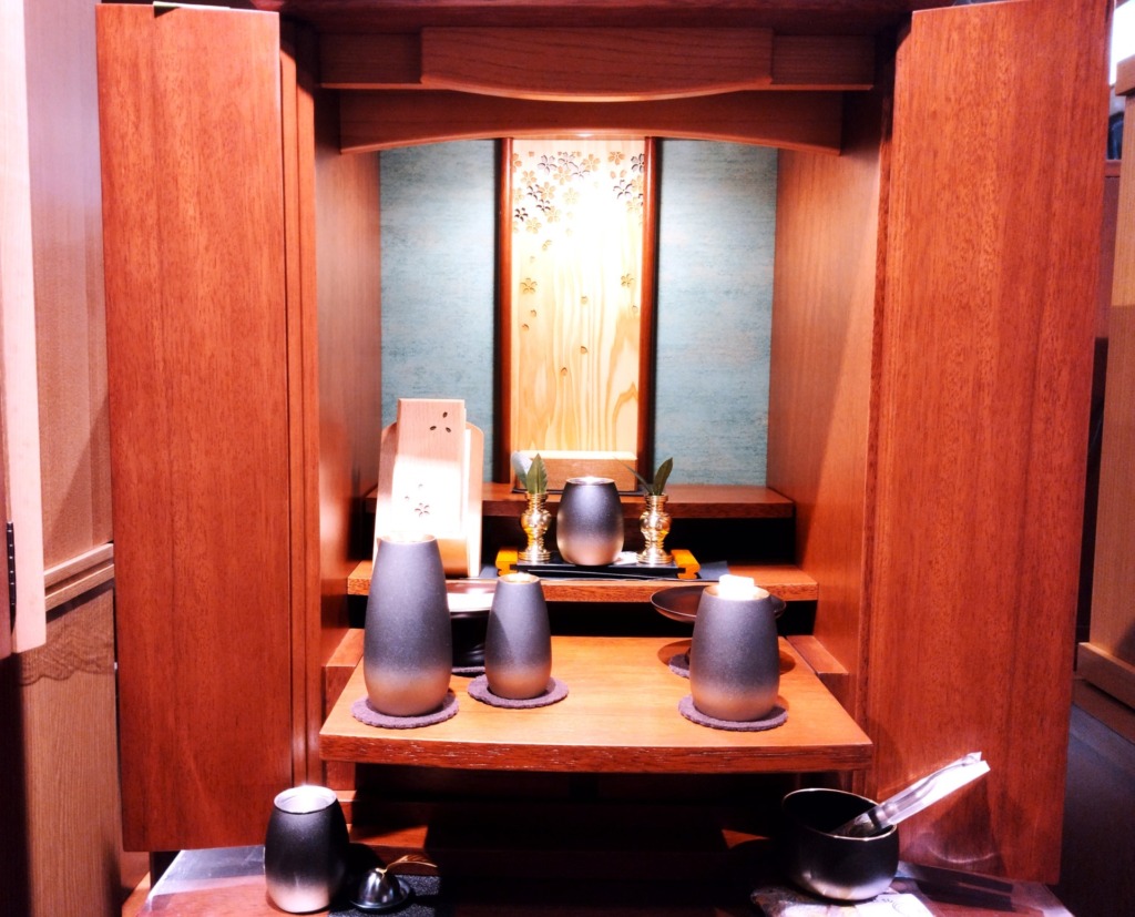 フレス18号佐賀・鳥栖・基山・小郡・みやき町の仏壇店・墓石店　菅佛具（すがぶつぐ）】